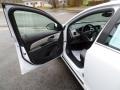 Summit White - Cruze LT Photo No. 12