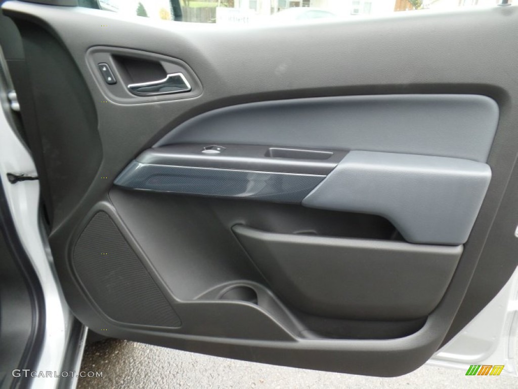 2015 Chevrolet Colorado Z71 Crew Cab 4WD Door Panel Photos