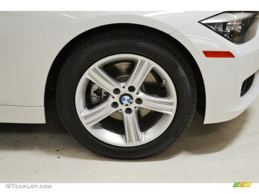 2015 3 Series 320i Sedan - Alpine White / Black photo #3