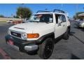 Iceberg White - FJ Cruiser 4WD Photo No. 3