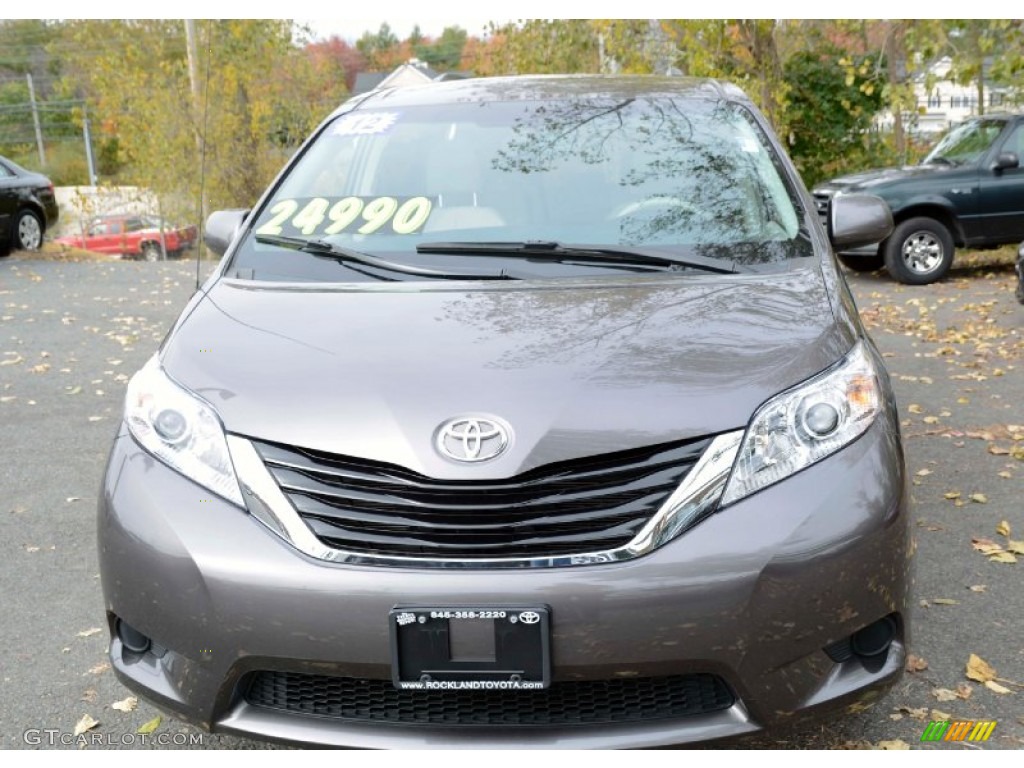 2012 Sienna LE AWD - Predawn Gray Mica / Light Gray photo #2