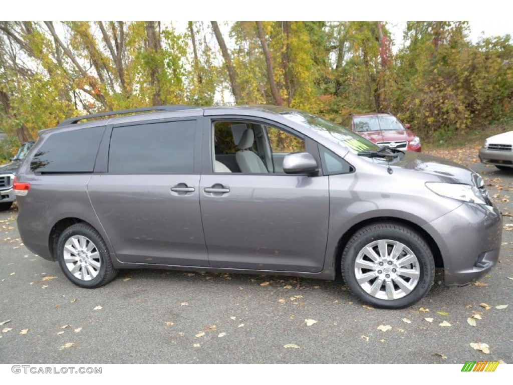 2012 Sienna LE AWD - Predawn Gray Mica / Light Gray photo #4