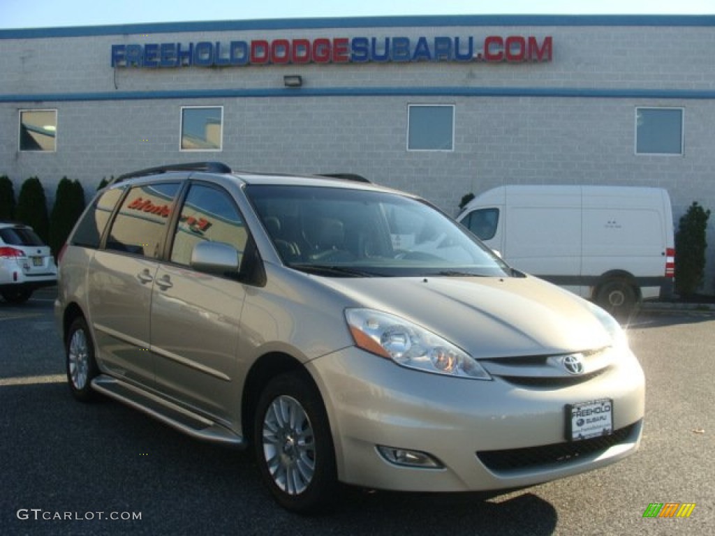 2007 Sienna XLE AWD - Silver Shadow Pearl / Stone photo #1