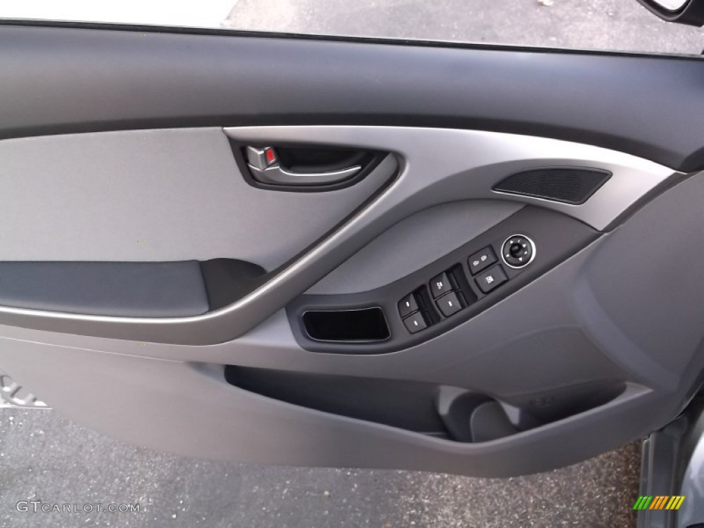 2015 Elantra SE Sedan - Titanium Gray Metallic / Gray photo #7