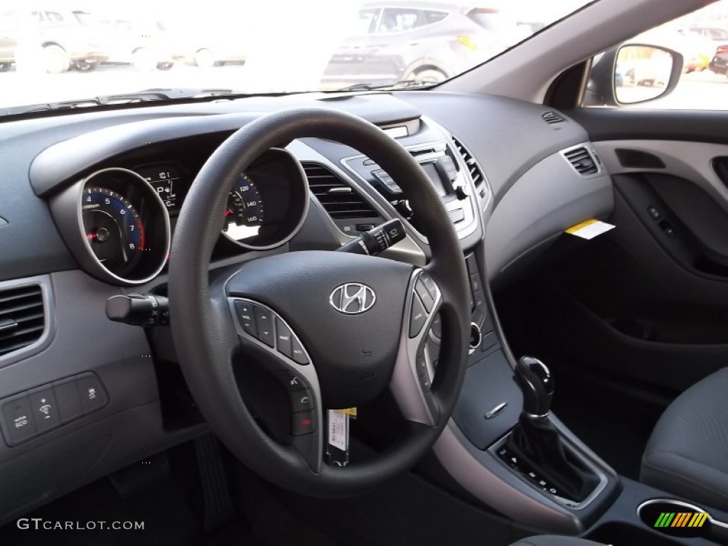 2015 Elantra SE Sedan - Titanium Gray Metallic / Gray photo #9