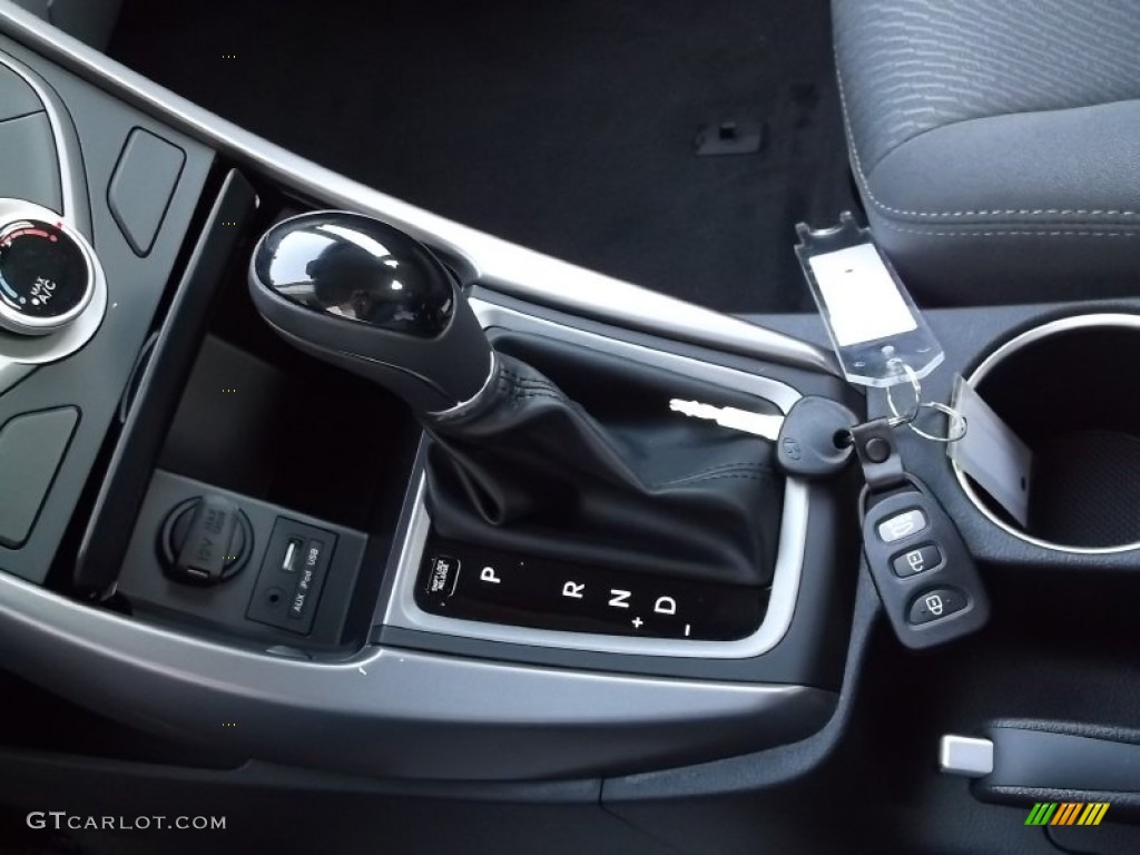 2015 Elantra SE Sedan - Titanium Gray Metallic / Gray photo #13