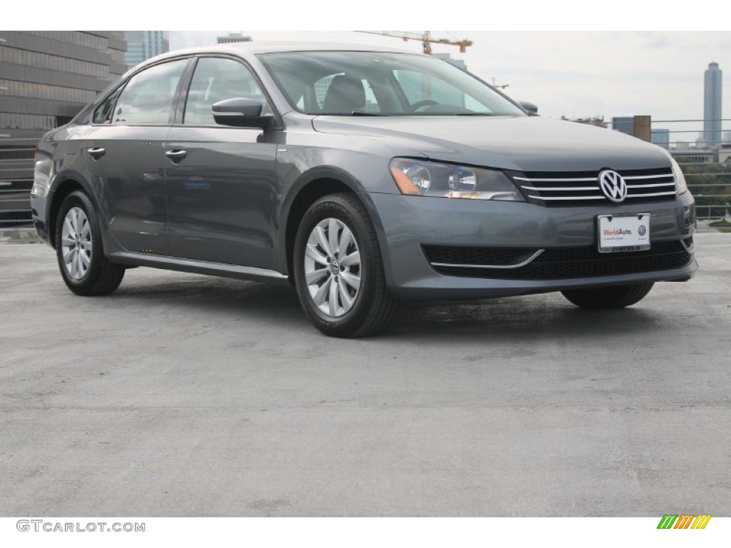 2014 Passat 1.8T Wolfsburg Edition - Platinum Gray Metallic / Titan Black photo #1