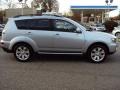 2011 Cool Silver Metallic Mitsubishi Outlander SE AWD  photo #5