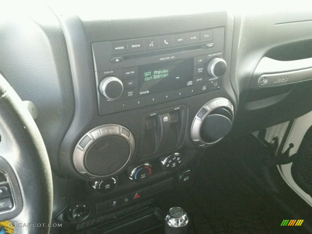 2011 Wrangler Sport 4x4 - Sahara Tan / Black photo #18