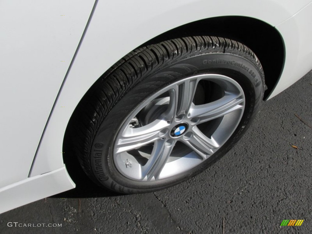 2015 3 Series 320i xDrive Sedan - Alpine White / Venetian Beige photo #4