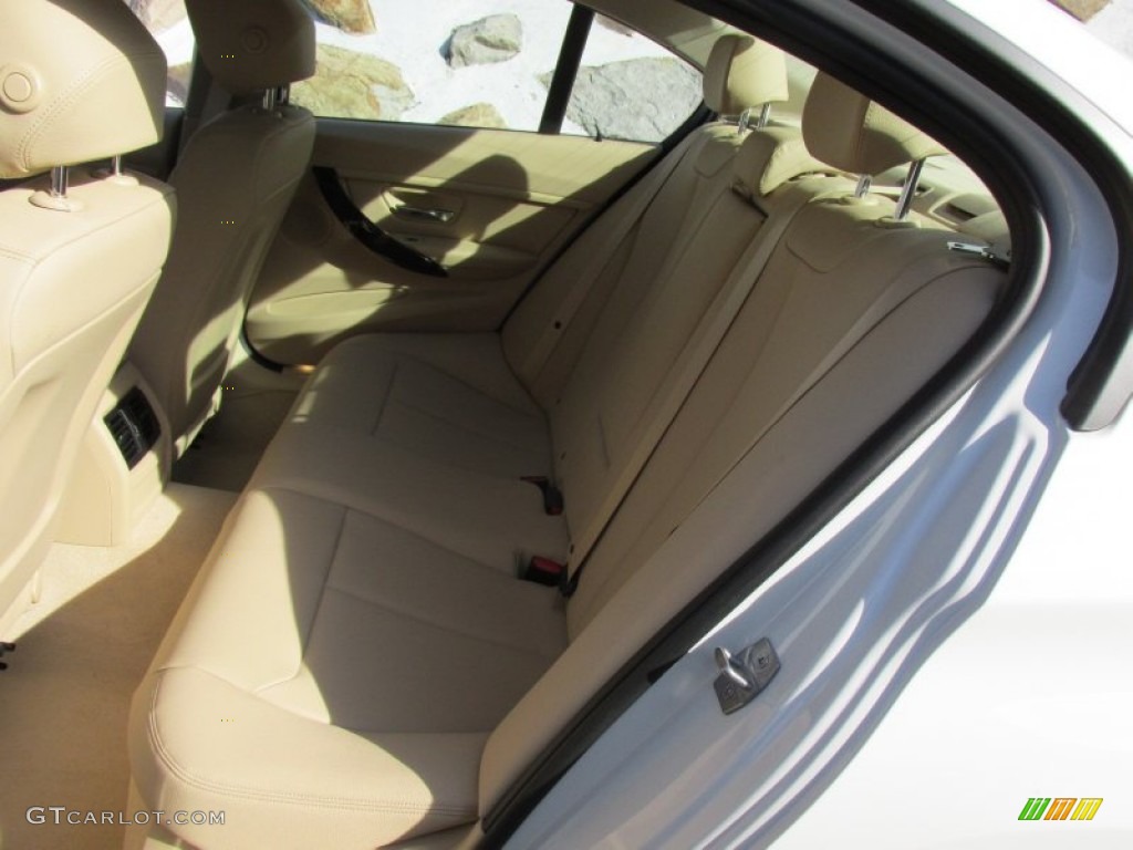 2015 3 Series 320i xDrive Sedan - Alpine White / Venetian Beige photo #14