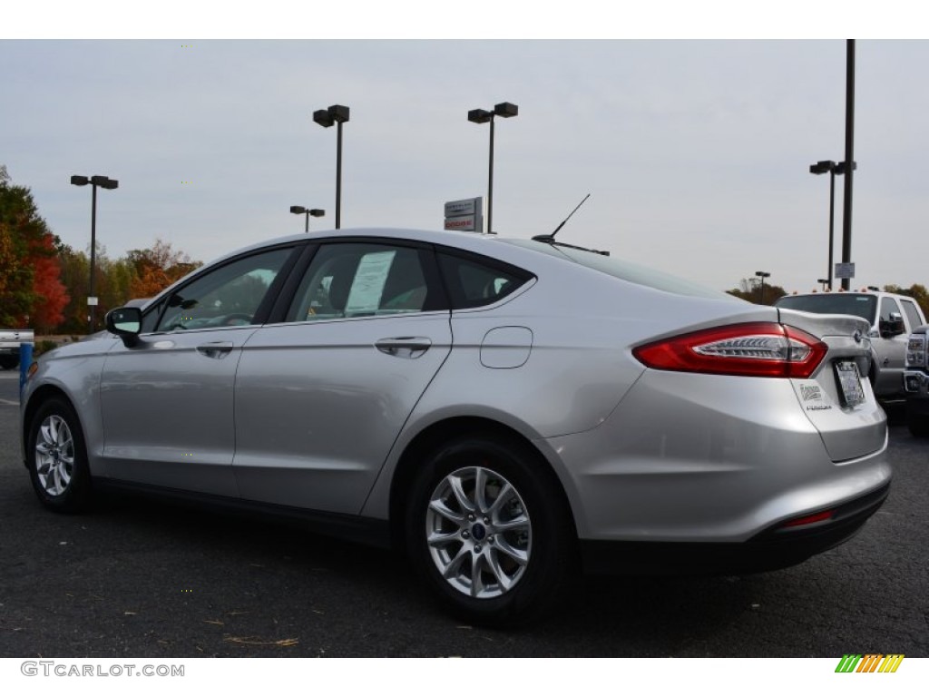 2015 Fusion S - Ingot Silver Metallic / Earth Gray photo #21