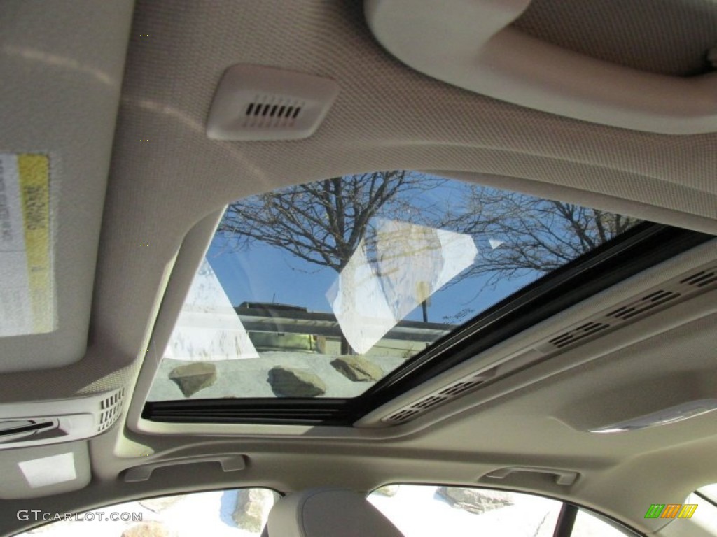 2015 3 Series 328i xDrive Sedan - Alpine White / Venetian Beige photo #12