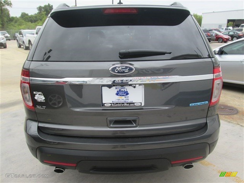 2015 Explorer XLT - Magnetic / Charcoal Black photo #5