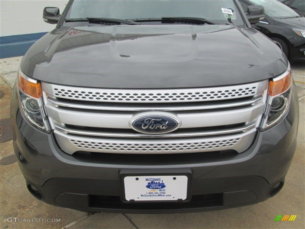 2015 Explorer XLT - Magnetic / Charcoal Black photo #9