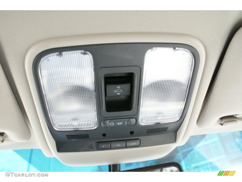 2012 RDX  - Bellanova White Pearl / Taupe photo #47