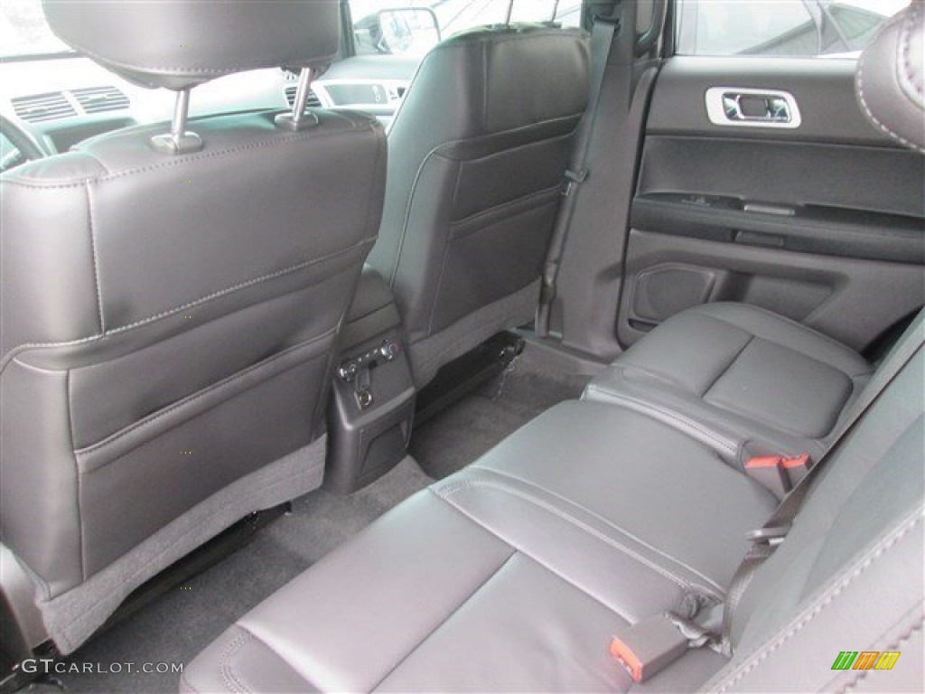 2015 Explorer XLT - Magnetic / Charcoal Black photo #20