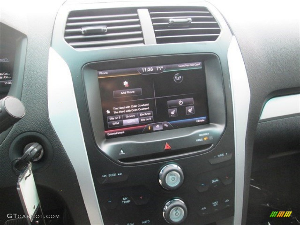 2015 Explorer XLT - Magnetic / Charcoal Black photo #34