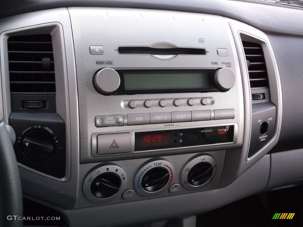 2006 Tacoma V6 TRD Access Cab 4x4 - Indigo Ink Pearl / Graphite Gray photo #17