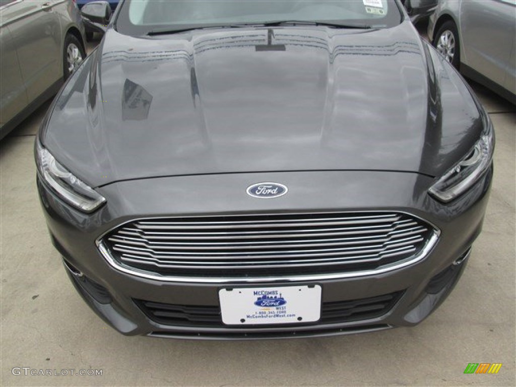 2015 Fusion SE - Magnetic Metallic / Charcoal Black photo #30