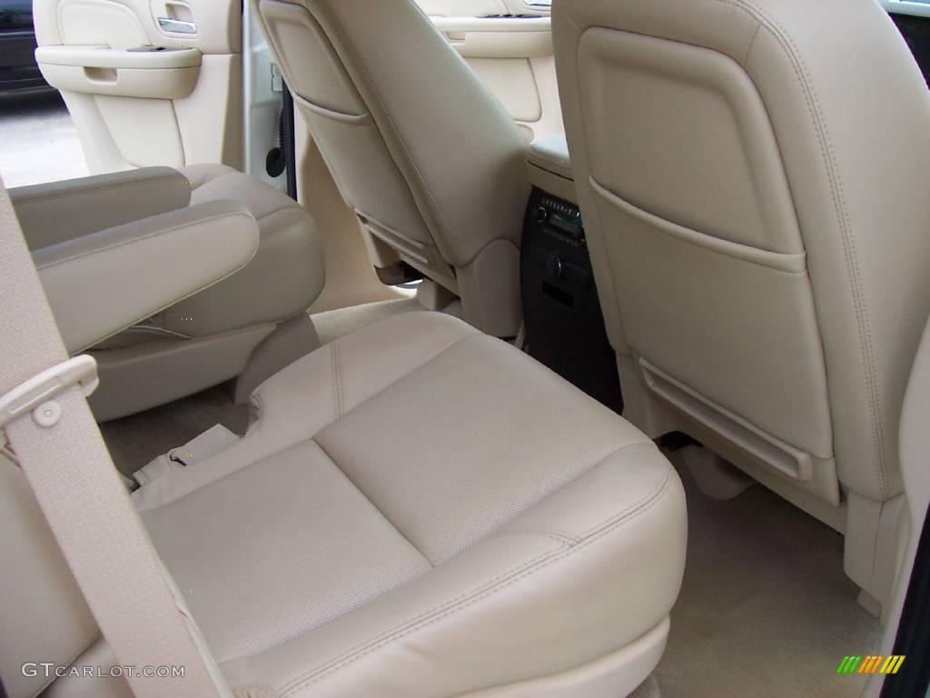 2007 Escalade  - White Diamond / Cocoa/Light Cashmere photo #12