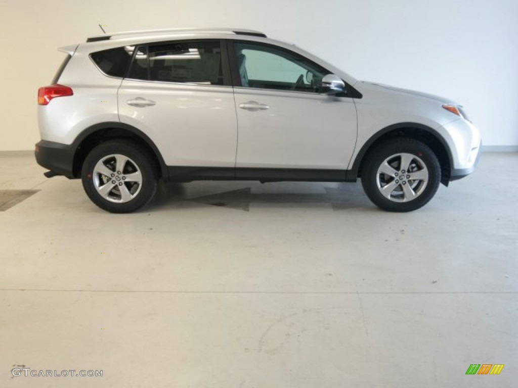 2015 RAV4 XLE - Classic Silver Metallic / Ash photo #1