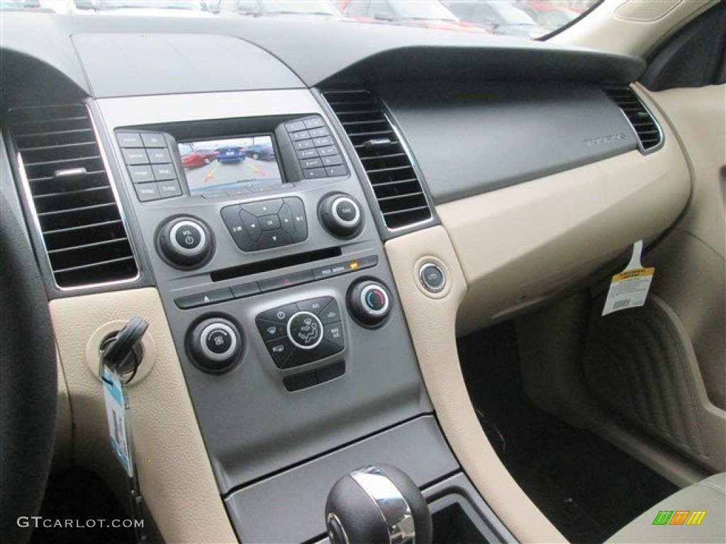 2015 Taurus SE - Magnetic Metallic / Dune photo #19