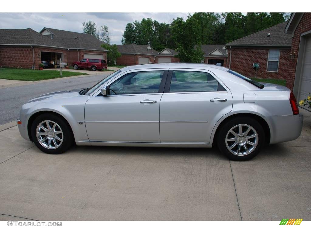 2005 300 C HEMI - Bright Silver Metallic / Dark Slate Gray/Medium Slate Gray photo #10