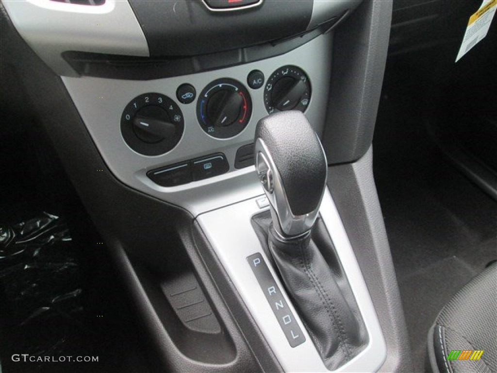 2014 Focus SE Sedan - Sterling Gray / Charcoal Black photo #25
