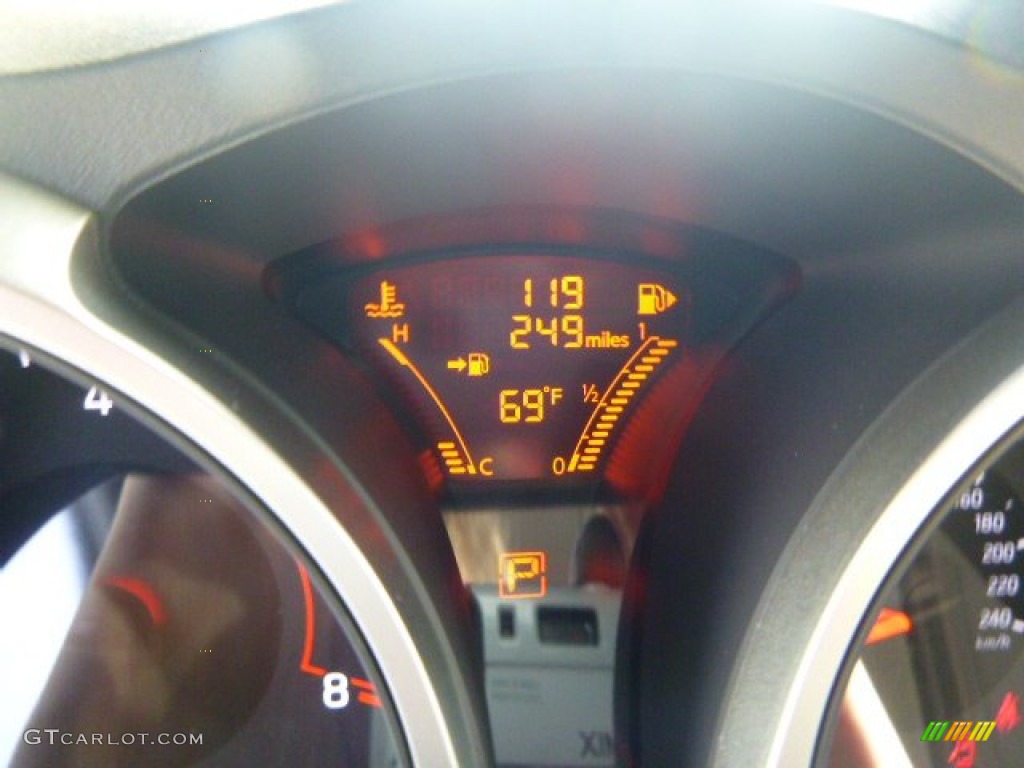 2014 Juke S AWD - Red Alert / Black/Red photo #20