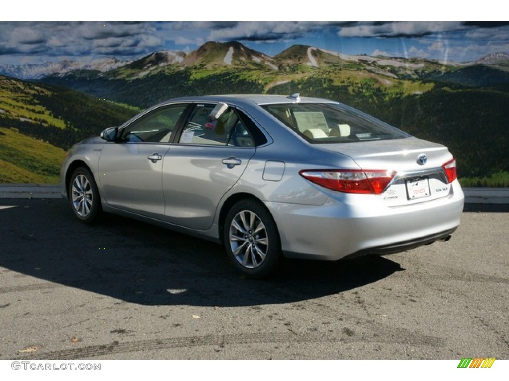 2015 Camry Hybrid XLE - Celestial Silver Metallic / Almond photo #3