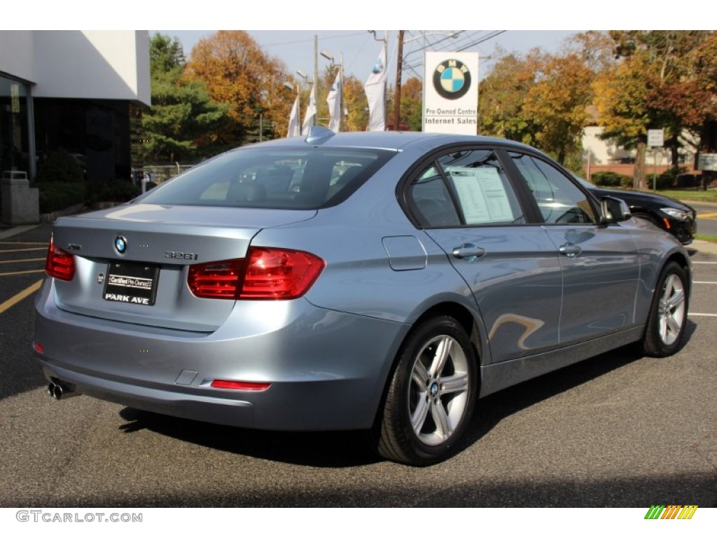 2014 3 Series 328i xDrive Sedan - Liquid Blue Metallic / Black photo #3