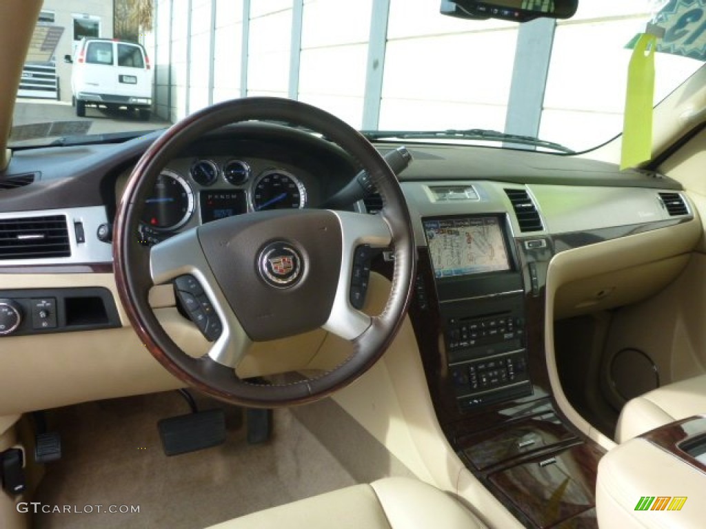 2013 Cadillac Escalade Luxury AWD Cashmere/Cocoa Dashboard Photo #98852392