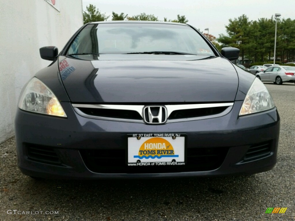 2006 Accord SE Sedan - Royal Blue Pearl / Gray photo #4