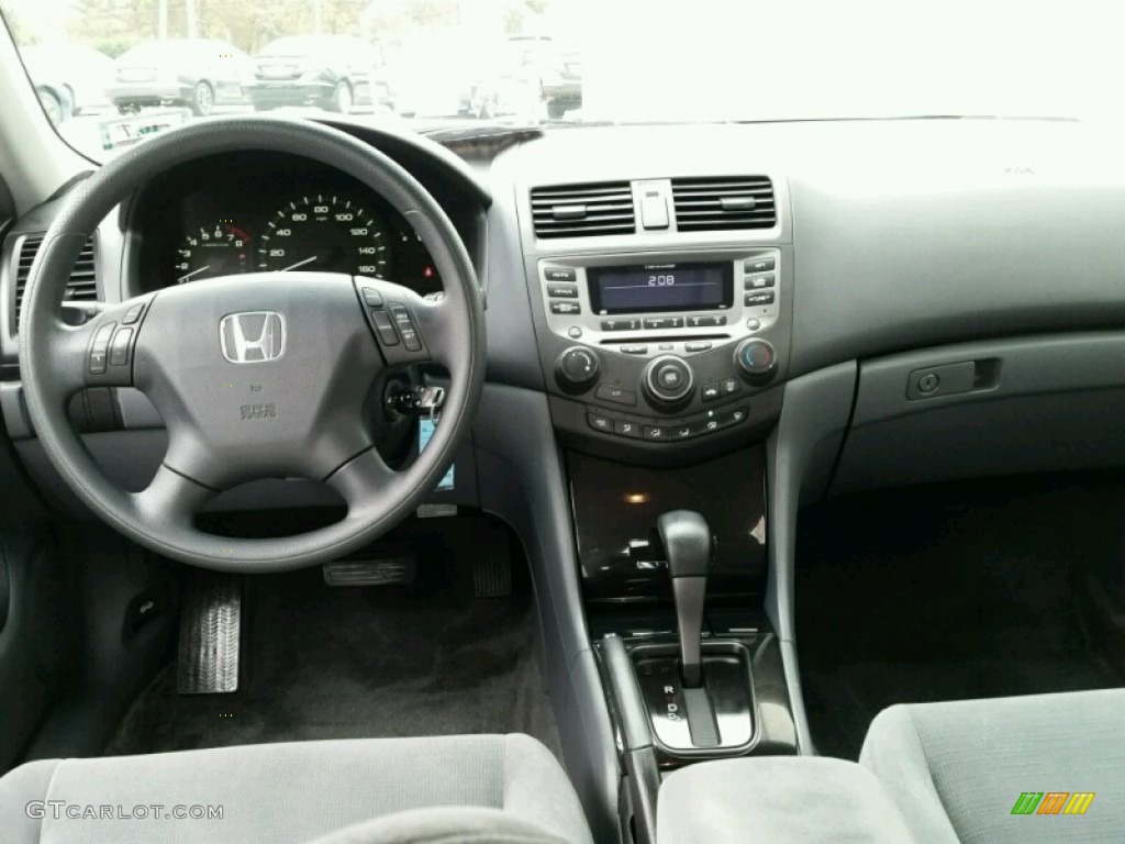 2006 Accord SE Sedan - Royal Blue Pearl / Gray photo #11