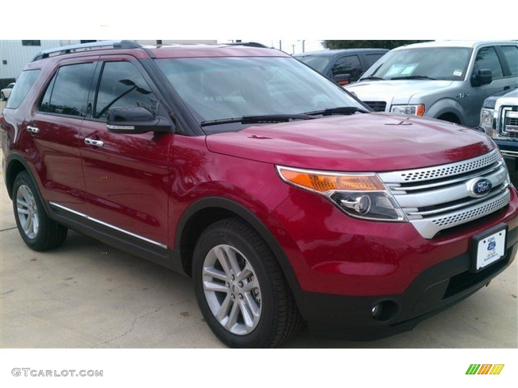 2015 Explorer XLT - Ruby Red / Medium Light Stone photo #10