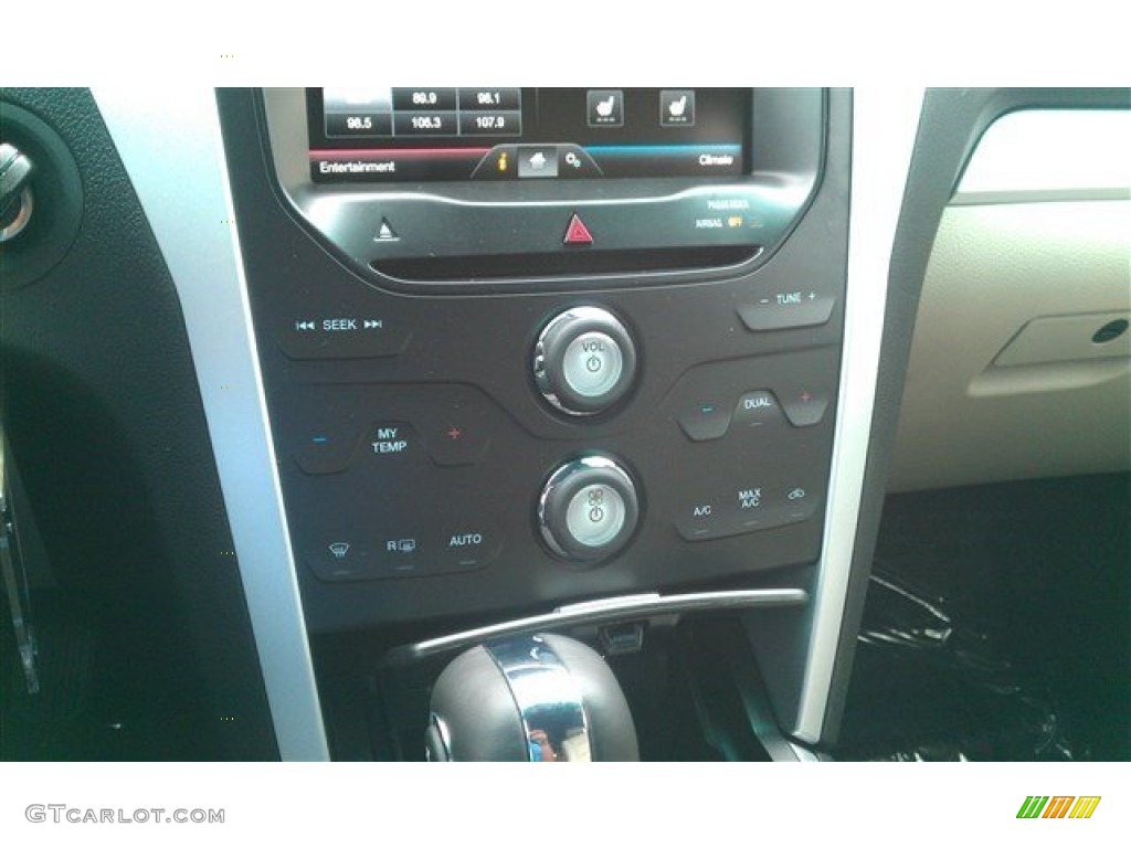 2015 Explorer XLT - Ruby Red / Medium Light Stone photo #33