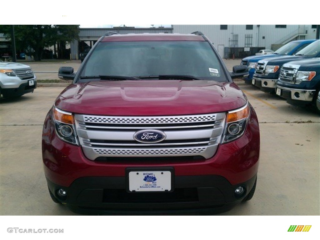 2015 Explorer XLT - Ruby Red / Medium Light Stone photo #41