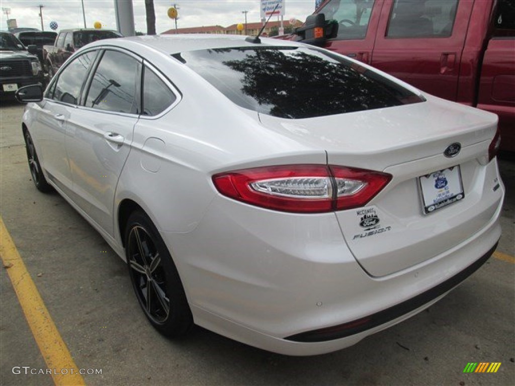 2015 Fusion SE - White Platinum Metallic / Terracotta photo #9