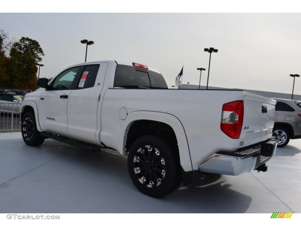 2015 Tundra SR5 Double Cab 4x4 - Super White / Sand Beige photo #24