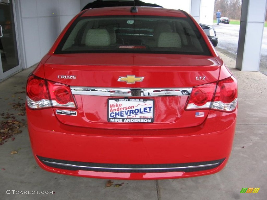 2015 Cruze LTZ - Red Hot / Cocoa/Light Neutral photo #17