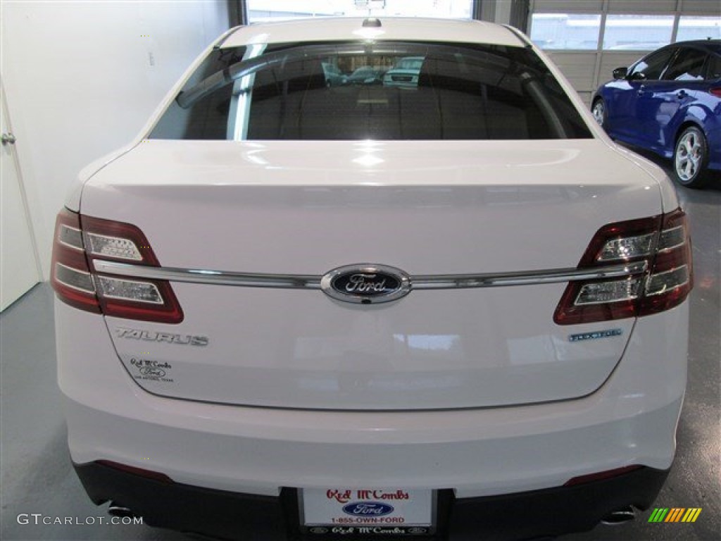2015 Taurus SE - Oxford White / Dune photo #5