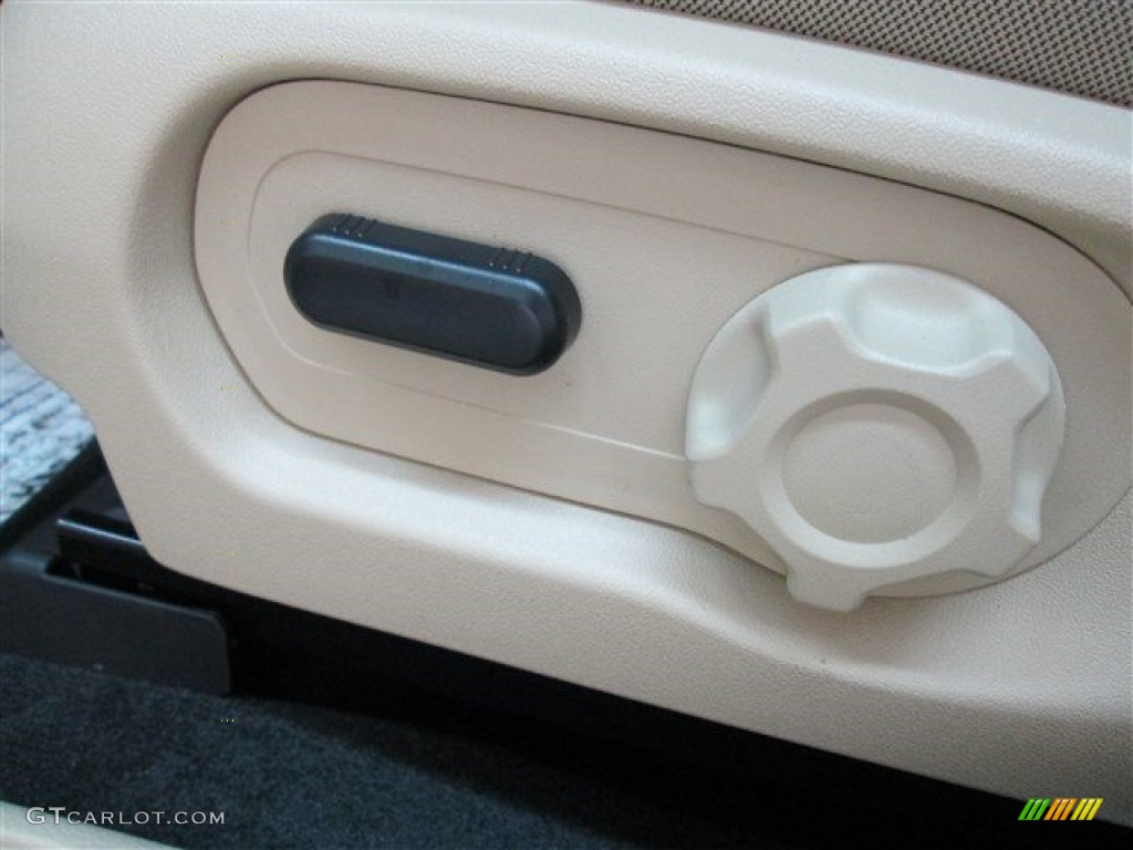 2015 Taurus SE - Oxford White / Dune photo #15