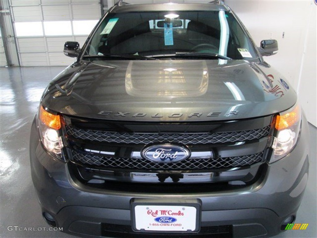 2015 Explorer Sport 4WD - Magnetic / Sport Charcoal Black photo #2