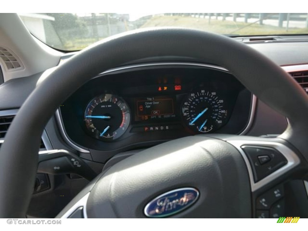 2015 Fusion SE - Ruby Red Metallic / Charcoal Black photo #16