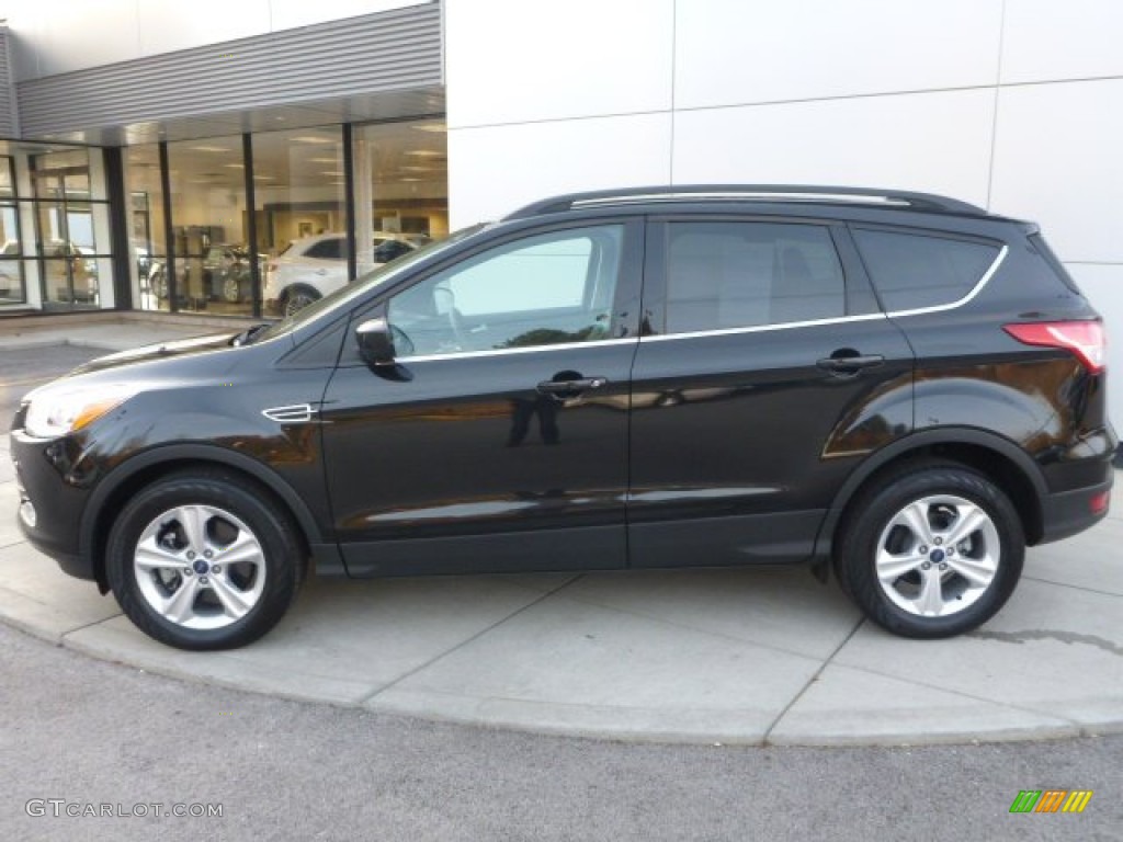 2014 Escape SE 2.0L EcoBoost 4WD - Tuxedo Black / Charcoal Black photo #2