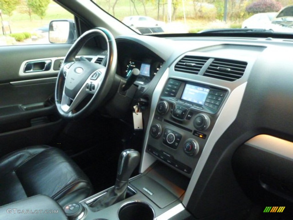 2012 Explorer XLT 4WD - White Platinum Tri-Coat / Charcoal Black photo #8