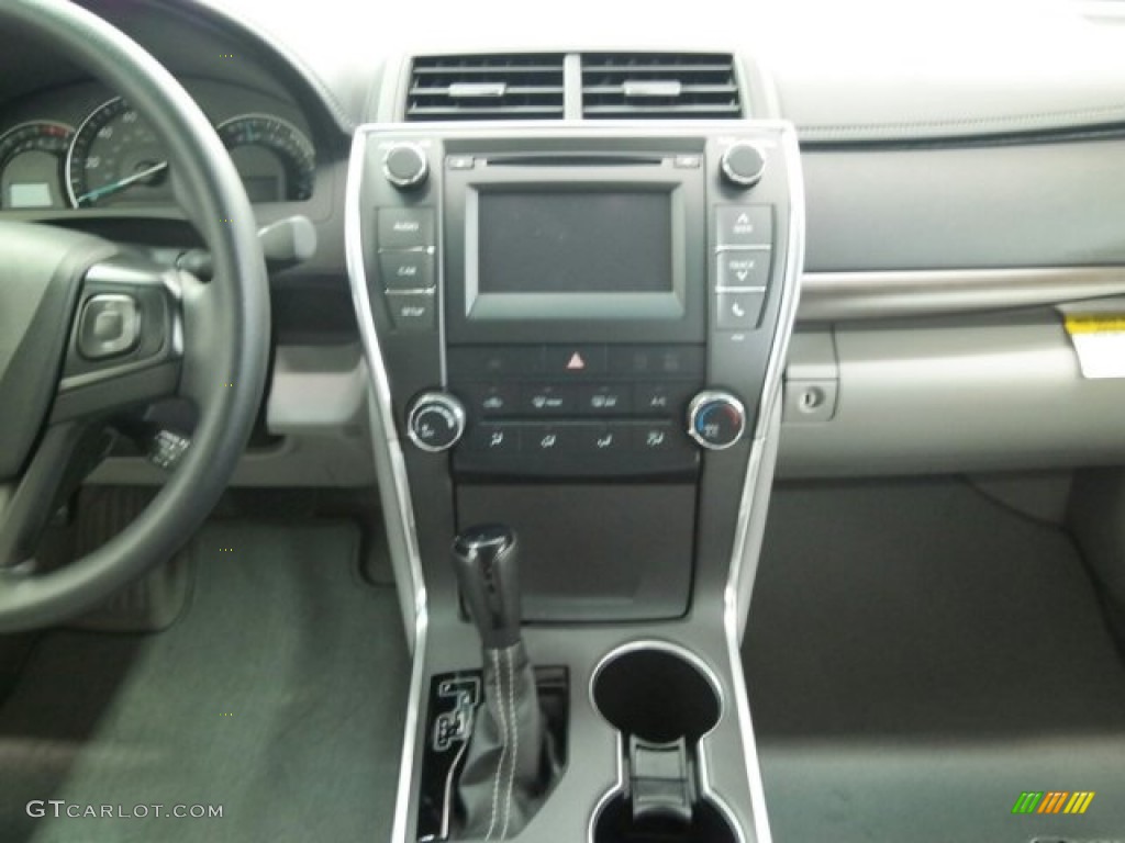 2015 Camry LE - Predawn Gray Mica / Ash photo #14