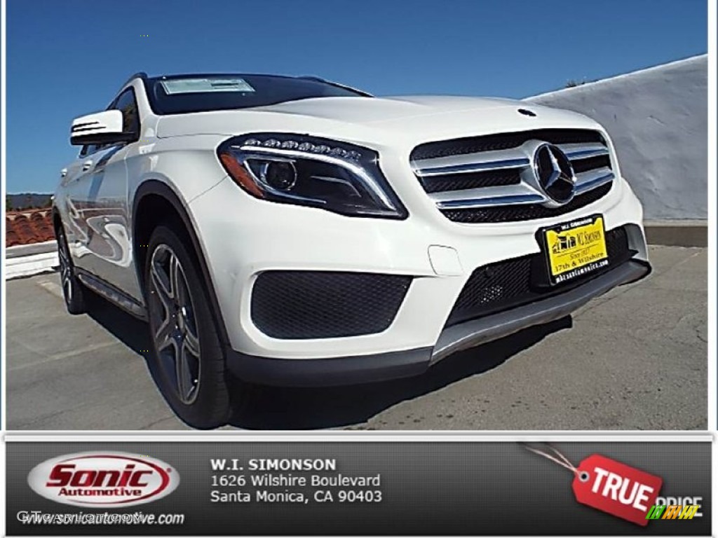 2015 GLA 250 4Matic - Cirrus White / Black photo #1