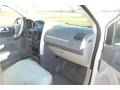 Stone White - Grand Caravan SE Photo No. 31